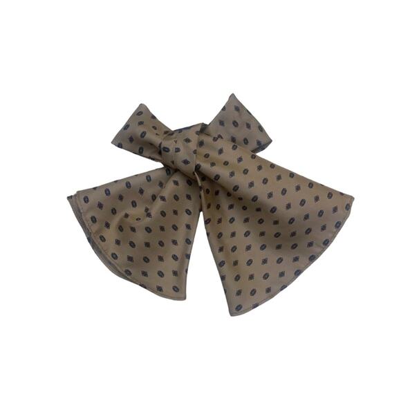 Silk Vintage Ginnie Johansen Tan Gold Beige Print Bow Neck Scarf Necktie Pattern - Picture 7 of 9